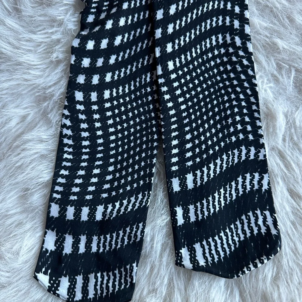 Burberry Black and White Houndstooth Tights  New without tags - Picture 6 of 12